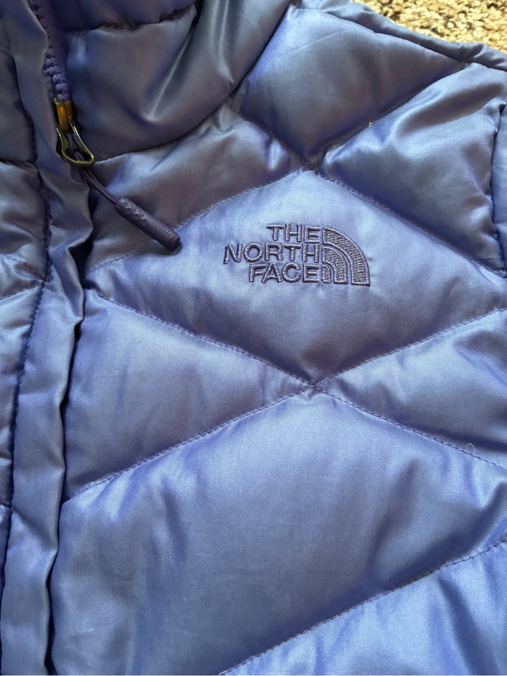 The North Face 550 Lightweight Quilted Goosedown Puffer Jacket - Picture 10 of 13